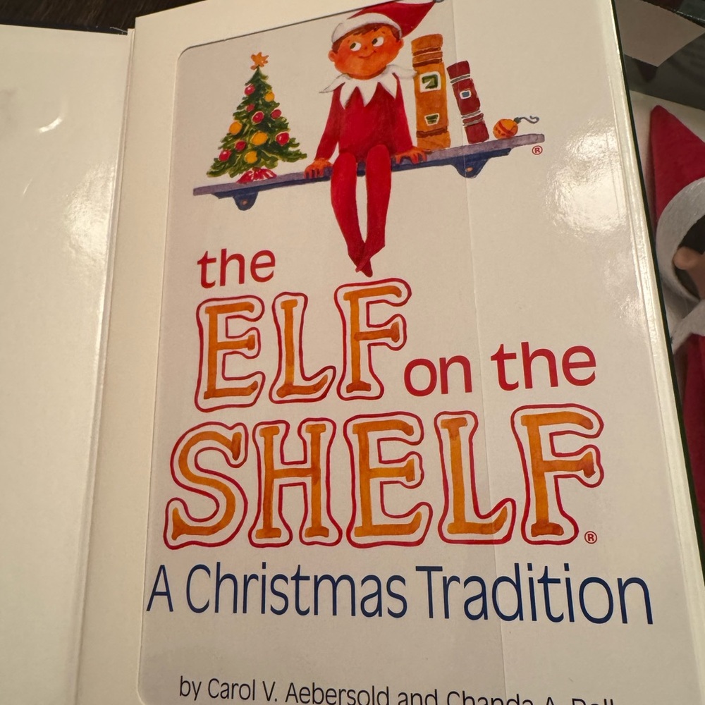 The Elf on the Shelf: A Christmas Tradition Book Set (Boy) - Picture 4 of 8